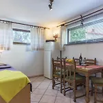 Gorgeous In With Wifi Appartamento Pola